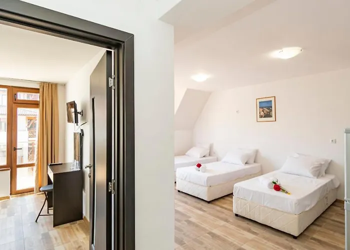 Elidis Πανσιόν Πριμόρσκο